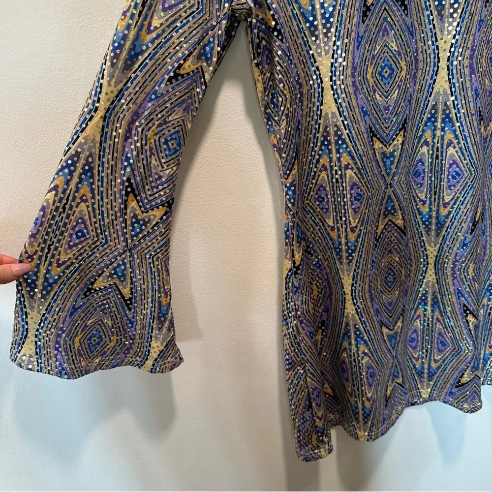 Geometric Patterned Mini Dress - Picture 4 of 10